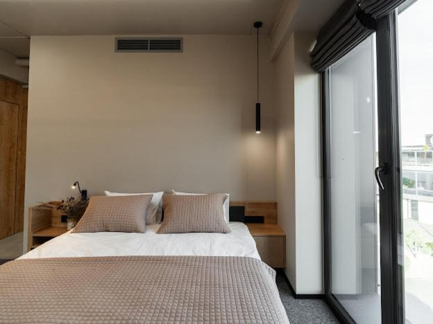 Hotel Miramar Smart Room โคเวล ภายนอก รูปภาพ