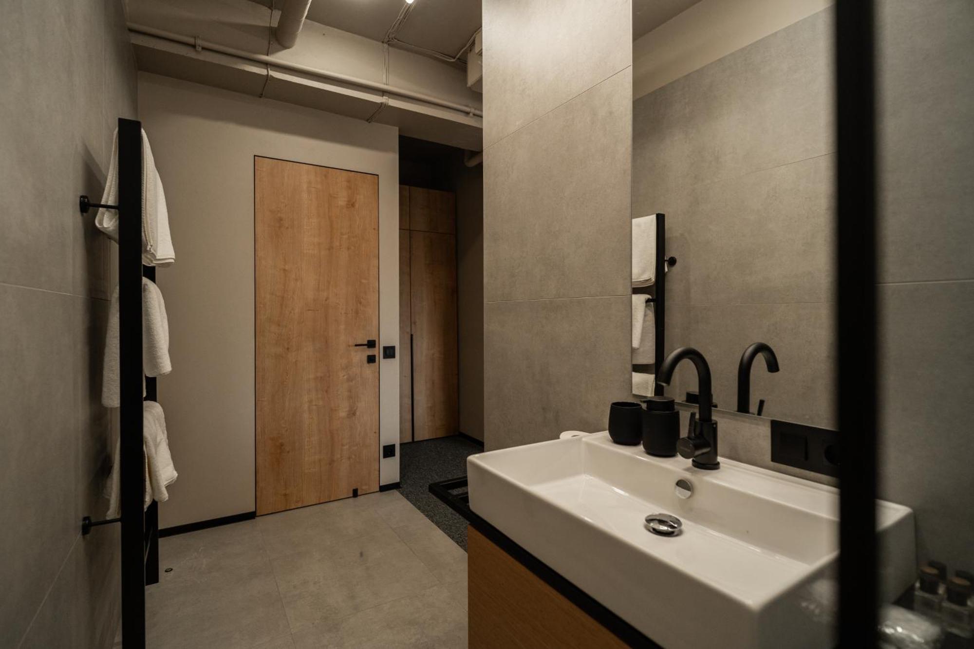 Hotel Miramar Smart Room โคเวล ภายนอก รูปภาพ