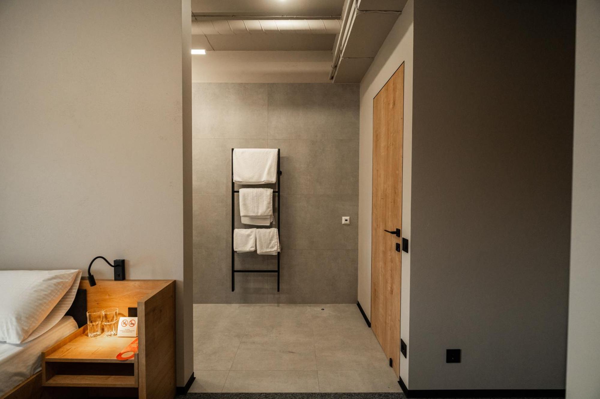 Hotel Miramar Smart Room โคเวล ภายนอก รูปภาพ