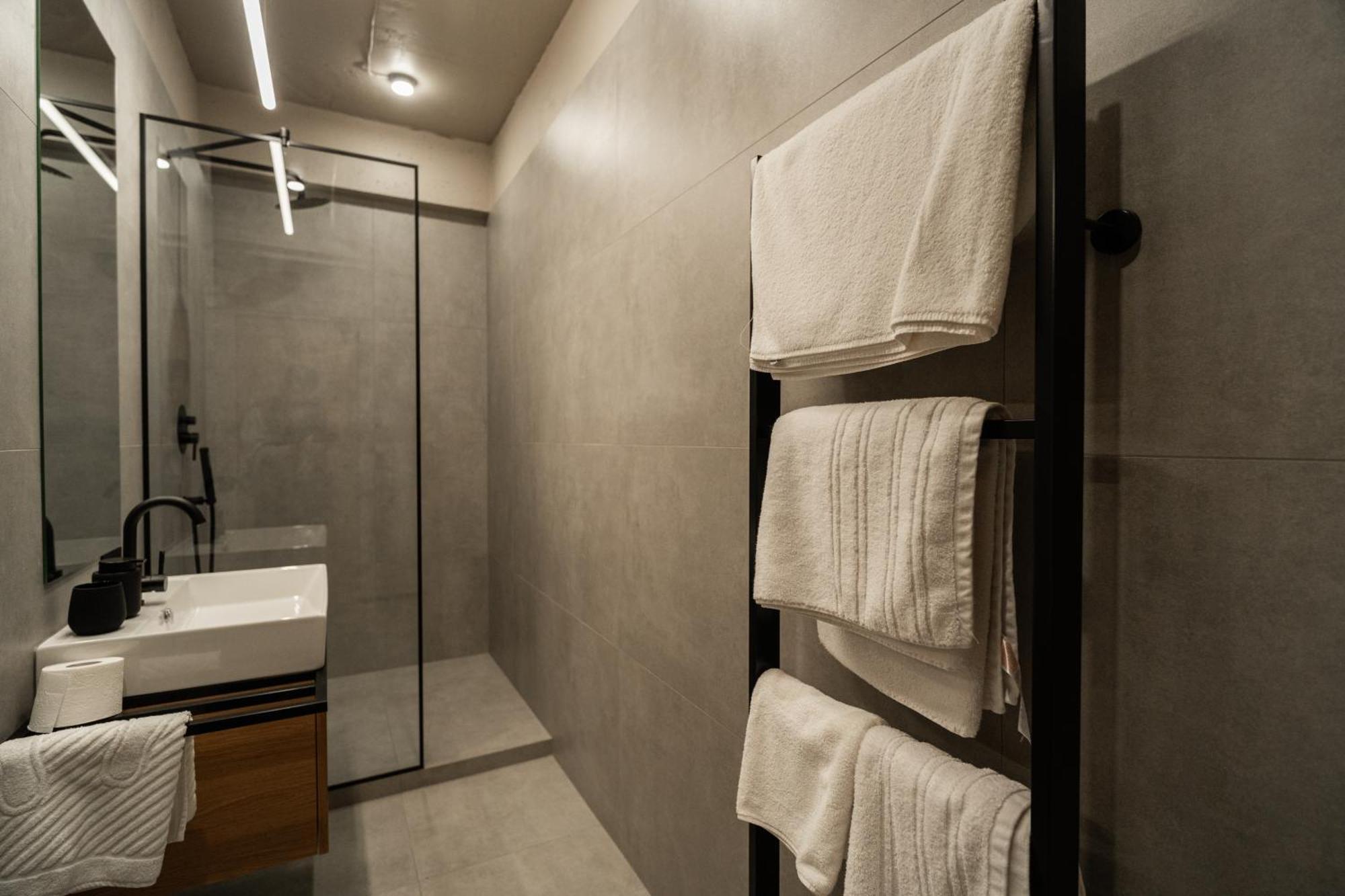 Hotel Miramar Smart Room โคเวล ภายนอก รูปภาพ