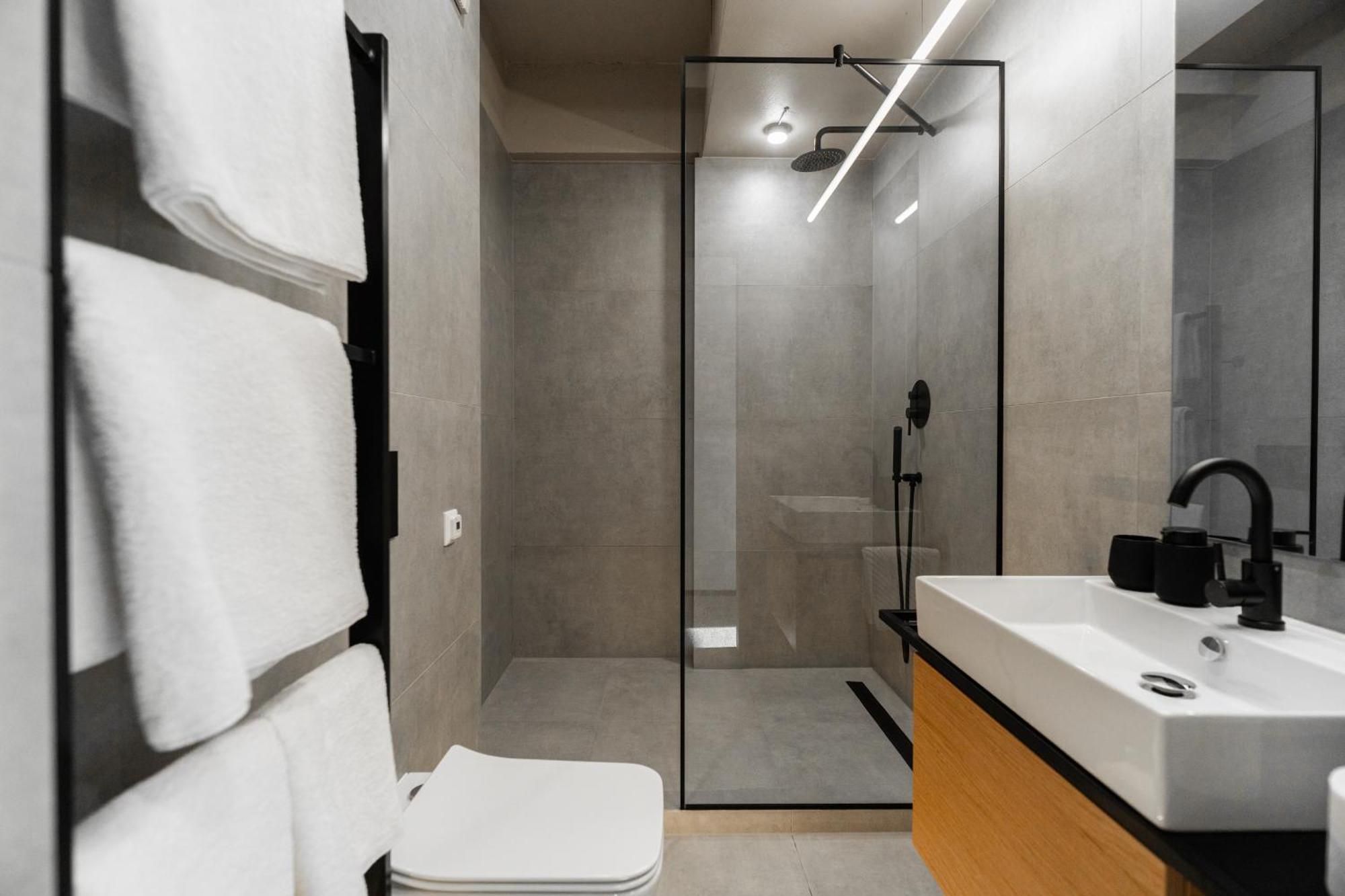 Hotel Miramar Smart Room โคเวล ภายนอก รูปภาพ