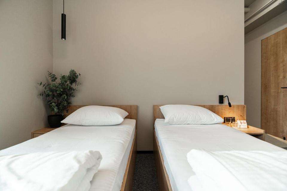 Hotel Miramar Smart Room โคเวล ภายนอก รูปภาพ