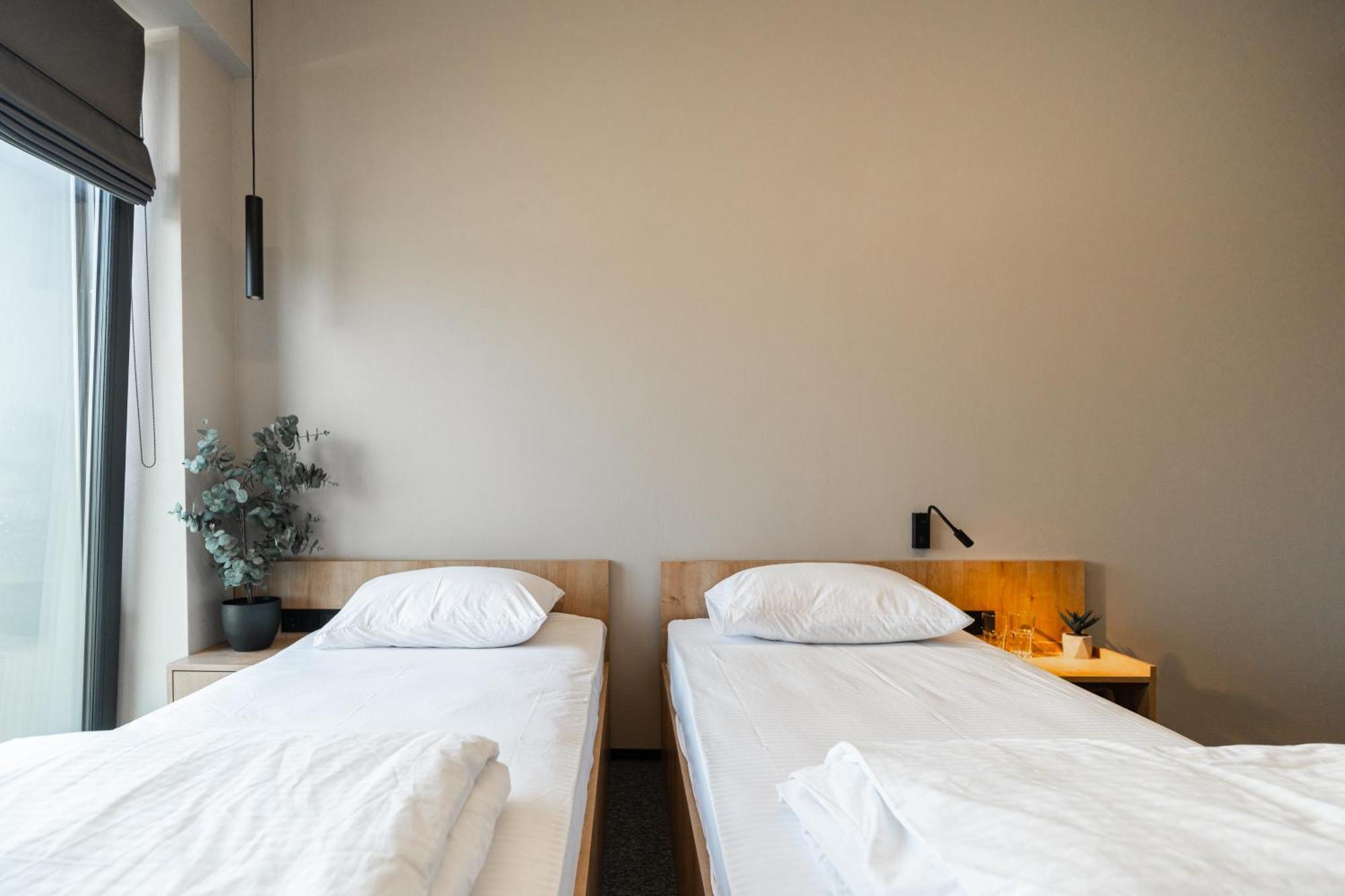 Hotel Miramar Smart Room โคเวล ภายนอก รูปภาพ